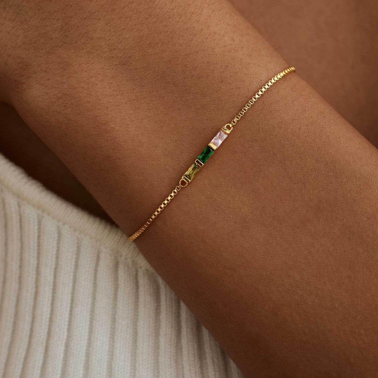 Bracelet en or 14 carats avec pierre de naissance