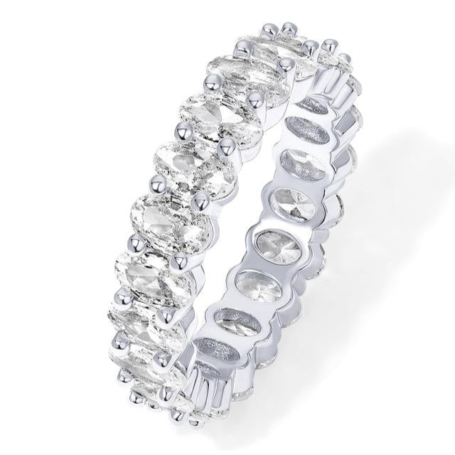 Bague d'amour plaquée or avec zircone cubique ovale 