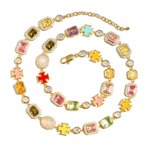 Collier pendentif romantique à motif de pierres précieuses roses 