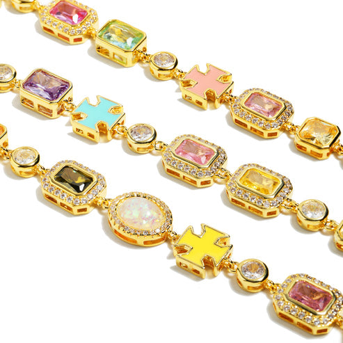 Collier pendentif romantique à motif de pierres précieuses roses 