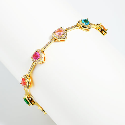 Collier en forme de cœur décoré de zircons synthétiques 