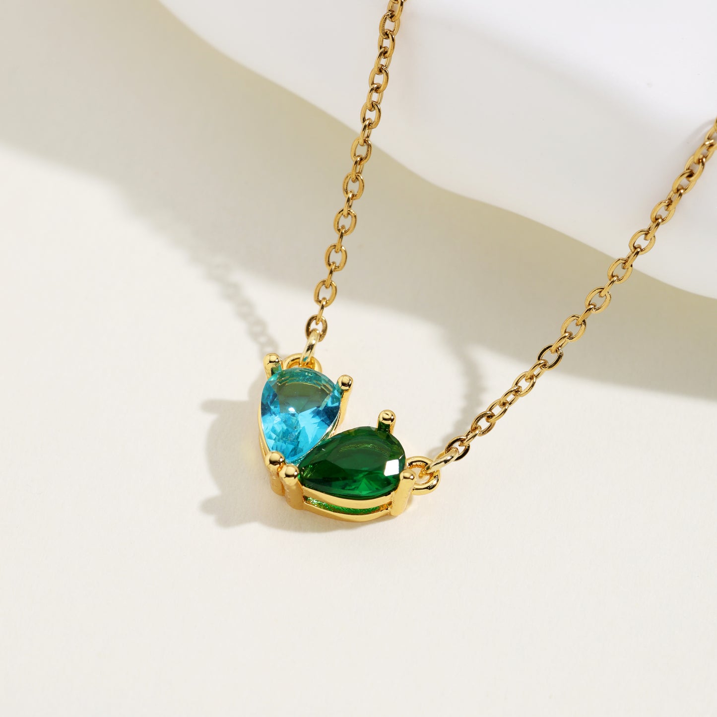 Collier cœur assorti avec pierre de naissance pour amoureux 