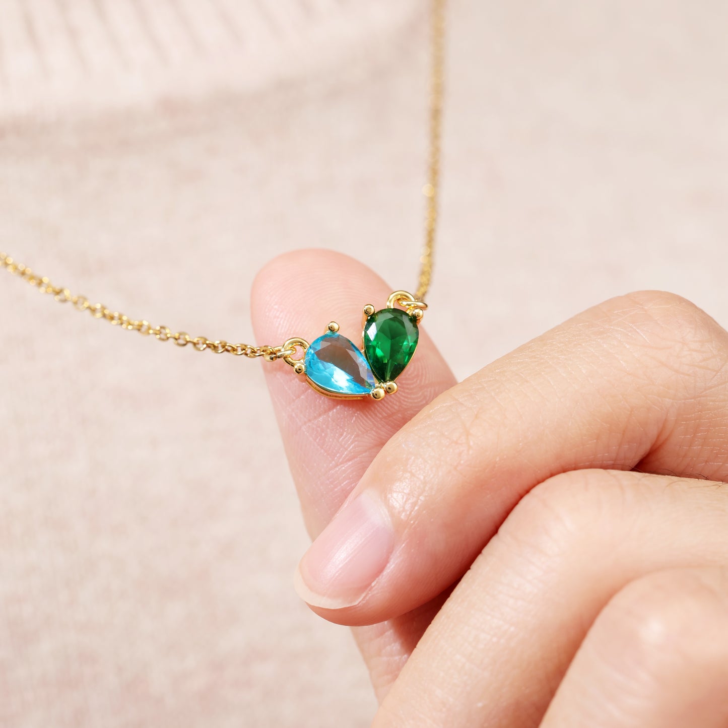 Collier cœur assorti avec pierre de naissance pour amoureux 