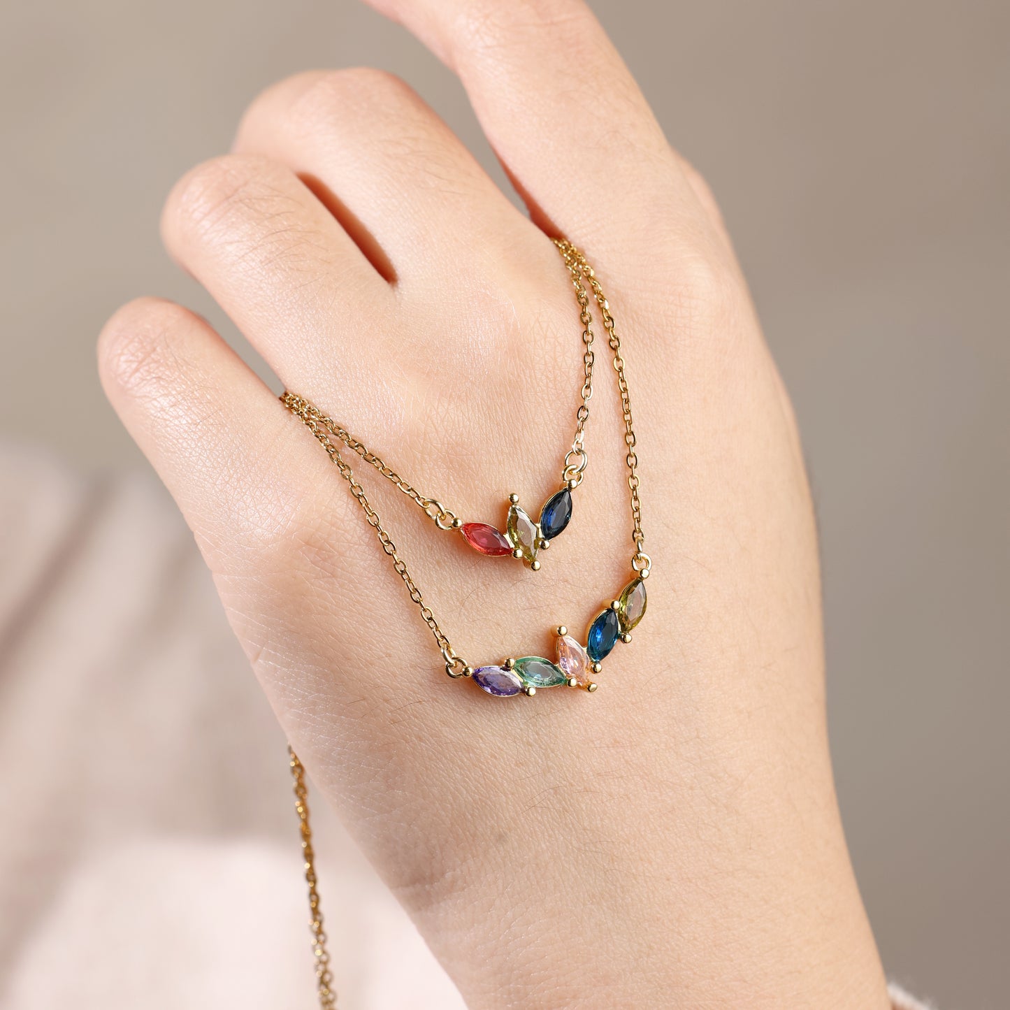 Collier avec pierre de naissance familiale 