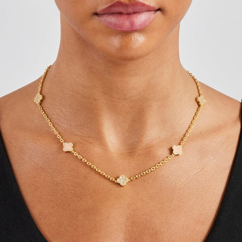 Collier Rolo en agate rose et pierres précieuses à motif glacé 