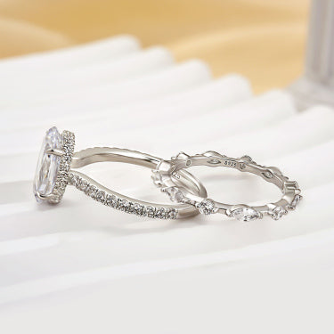 Oval Cut Engagement & Wedding Band Set