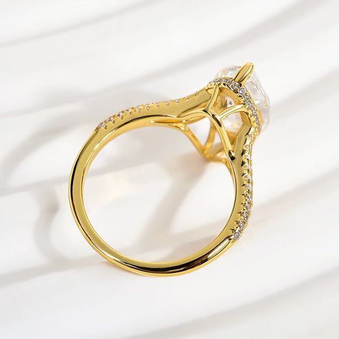 Bague exquise à tige fendue taille marquise 