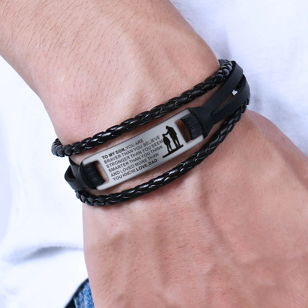 Bracelet en cuir « Tu es aimé plus que tu ne le penses »