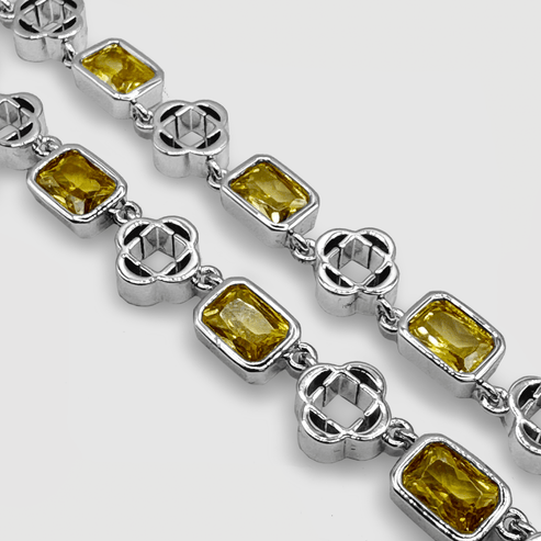 Collier trèfle à pierres précieuses jaunes 