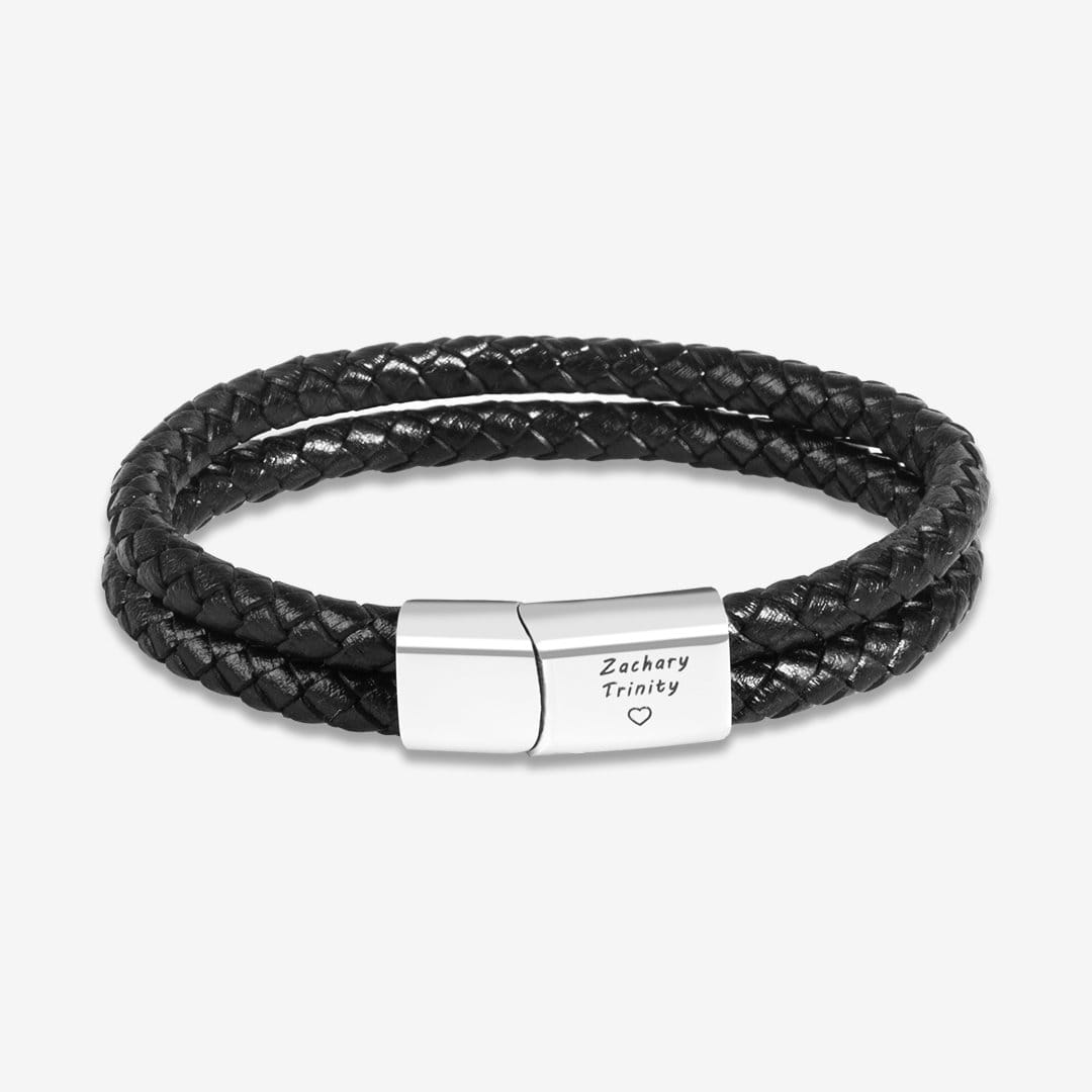 Bracelet en cuir noir gravé