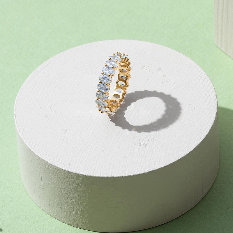 Bague d'amour plaquée or avec zircone cubique ovale 
