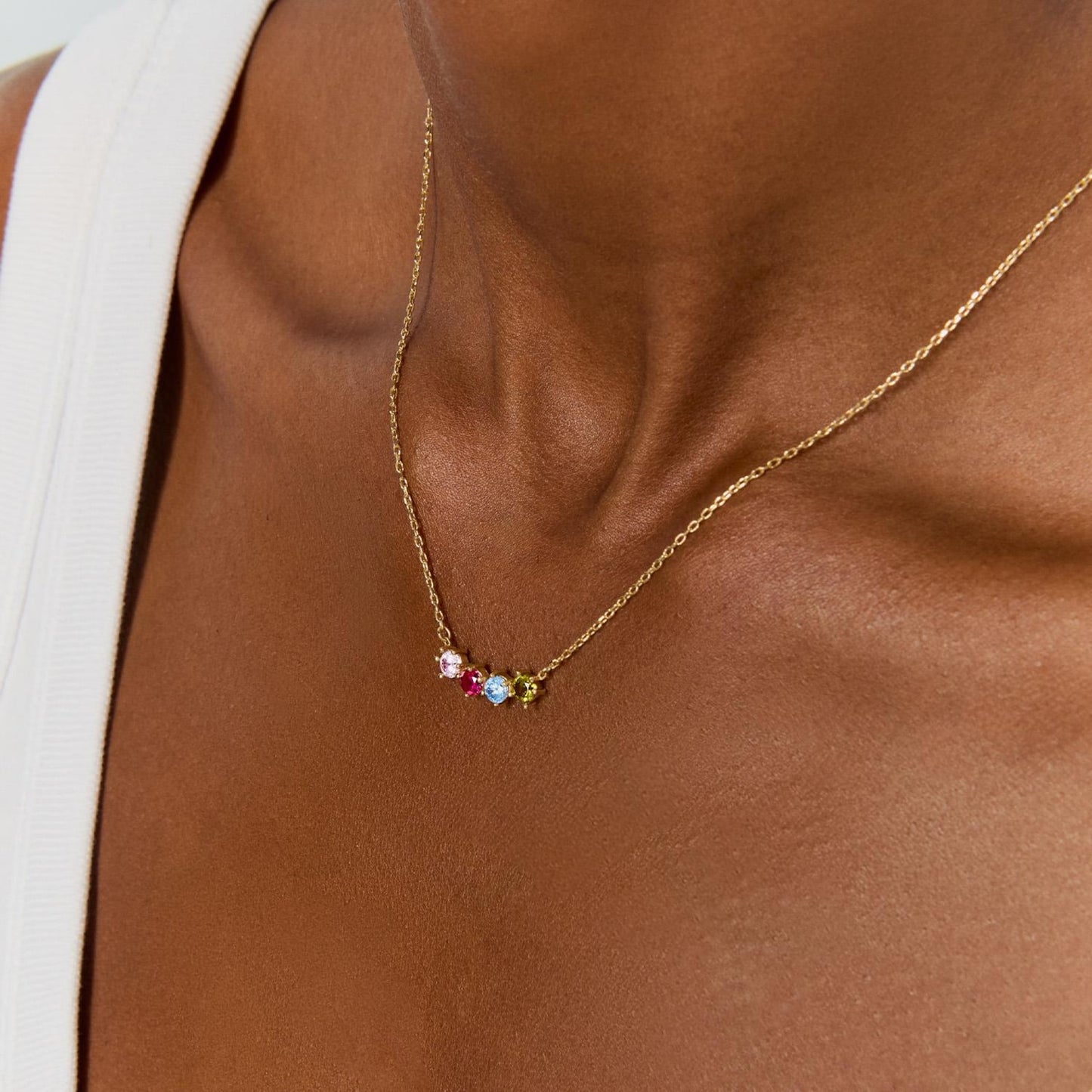 Collier personnalisé avec pierre de naissance familiale
